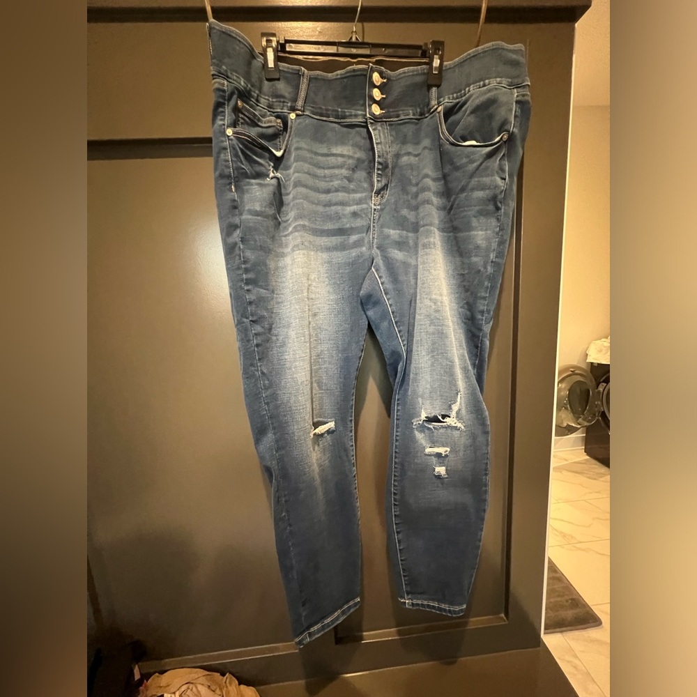 Arula 3 Button Live In Jeans - Picture 3 of 5